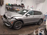 VOLKSWAGEN TIGUAN 2.0T SE 3VV2B7AXXNM059957 photo