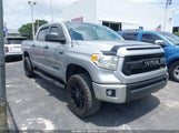 TOYOTA TUNDRA SR5 5.7L V8 5TFDW5F15GX554763 photo