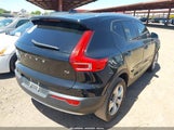 VOLVO XC40 T4 MOMENTUM YV4AC2HK4L2226318 photo
