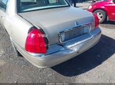 LINCOLN TOWN CAR SIGNATURE 1LNHM81V67Y629446 photo