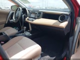 TOYOTA RAV4 XLE JTMWFREV5D5008699 снимка
