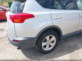 TOYOTA RAV4 XLE JTMRFREV1DD002160 снимка