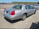 LINCOLN TOWN CAR SIGNATURE 1LNHM82WXXY678088 fotografie
