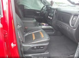 GMC SIERRA 1500 4WD SHORT BOX AT4 3GTP9EED8MG189186 fotografie