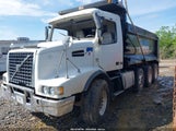 VOLVO VHD 4V5K99EGXBN295445 снимка
