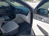 HYUNDAI TUCSON SEL KM8J3CA45JU606589 снимка