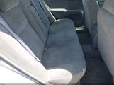 TOYOTA CAMRY LE 4T1BE32K22U532917 снимка