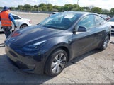 TESLA MODEL Y LONG RANGE DUAL MOTOR ALL-WHEEL DRIVE 7SAYGDEE0RA263842 снимка