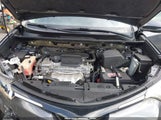 TOYOTA RAV4 XLE JTMWFREV9JD132847 снимка