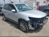 VOLKSWAGEN TIGUAN 2.0T/2.0T S WVGAV7AX2HK043695 photo