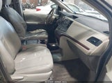 TOYOTA SIENNA XLE V6 5TDYK3DC8BS111639 снимка