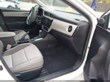 TOYOTA COROLLA LE 5YFBURHE4JP835205 снимка