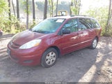 TOYOTA SIENNA LE 5TDKK4CC1AS299173 снимка