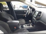 Jeep Cherokee Latitude 4X4 1C4PJMCS3HW647520 снимка