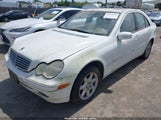 MERCEDES-BENZ C 240 WDBRF61J02F208524 снимка