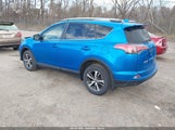 TOYOTA RAV4 XLE JTMRFREV2HJ121049 снимка