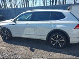 VOLKSWAGEN TIGUAN 2.0T SEL R-LINE 3VV4B7AX9NM176468 снимка
