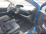 TOYOTA PRIUS C THREE JTDKDTB30G1117670 снимка