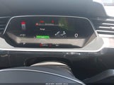 AUDI E-TRON PREMIUM PLUS QUATTRO WA1LAAGE6MB002079 снимка