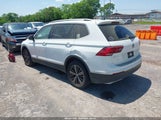 VOLKSWAGEN TIGUAN 2.0T SE/2.0T SEL/2.0T SEL R-LINE/2.0T SEL R-LINE BLACK 3VV3B7AX9KM189485 photo