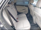 HYUNDAI TUCSON SEL KM8J33A48JU620843 снимка