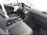 VOLKSWAGEN TIGUAN 2.0T SE 3VV3B7AXXNM117019 снимка