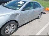 TOYOTA CAMRY LE 4T1BE46K17U030598 снимка