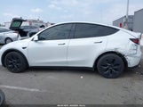 TESLA MODEL Y LONG RANGE DUAL MOTOR ALL-WHEEL DRIVE 5YJYGDEE3MF081304 fotografie