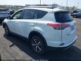 TOYOTA RAV4 XLE JTMWFREV6HJ111319 снимка