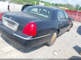 LINCOLN TOWN CAR SIGNATURE 1LNHM81W94Y607994 снимка
