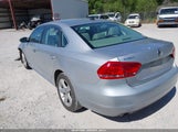 VOLKSWAGEN PASSAT 2.5L SE 1VWBP7A36CC070205 снимка