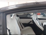 TESLA MODEL 3 LONG RANGE DUAL MOTOR ALL-WHEEL DRIVE/REAR-WHEEL DRIVE 5YJ3E1EA3RF870295 снимка