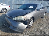 TOYOTA CAMRY LE 4T1BE32K85U973293 снимка