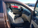 HYUNDAI TUCSON SE KM8J3CA47HU302593 fotografie
