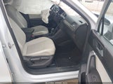 VOLKSWAGEN TIGUAN 2.0T SE/2.0T SEL 3VV3B7AXXJM039125 photo