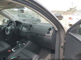 VOLKSWAGEN TIGUAN SE WVGBV7AX4FW560684 photo