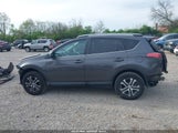 TOYOTA RAV4 LE 2T3ZFREV3JW452889 снимка