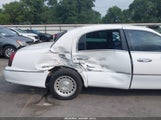 LINCOLN TOWN CAR EXECUTIVE 1LNFM81W8WY663550 photo
