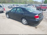 TOYOTA CAMRY LE 4T1BE32K65U051850 снимка