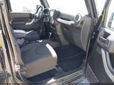 JEEP WRANGLER UNLIMITED SAHARA 4X4 1C4BJWEG4HL733872 fotografie