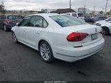 VOLKSWAGEN PASSAT 2.0T WOLFSBURG EDITION 1VWLA7A35KC011618 photo