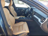 VOLVO XC60 T5 MOMENTUM LYV102DK2KB255458 снимка
