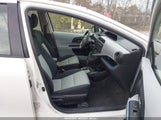 TOYOTA PRIUS C TWO JTDKDTB32C1504344 снимка