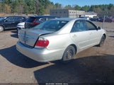 TOYOTA CAMRY LE 4T1BE32KX5U952865 снимка