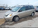 TOYOTA SIENNA LE 5TDJK4CC0AS033641 снимка