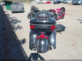 HARLEY-DAVIDSON FLHTCUI 1HD1FC4118Y675441 снимка