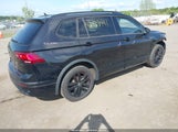VOLKSWAGEN TIGUAN 2.0T SE R-LINE BLACK 3VV8B7AX8NM111161 снимка