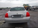 LINCOLN TOWN CAR SIGNATURE LIMITED 1LNHM82W75Y670981 photo