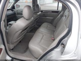LINCOLN TOWN CAR SIGNATURE LIMITED 1LNHM82W75Y670981 photo