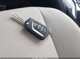 TOYOTA COROLLA LE JTDEPMAE7MJ150495 снимка